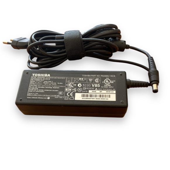 Toshiba 15 Volt 5 Amper Notebook Şarj Adaptörü - Model SADP-75BP