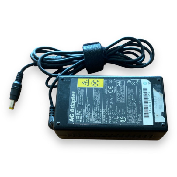 İBM 16 Volt - 3.36 Amper Notebook Şarj Adaptörü