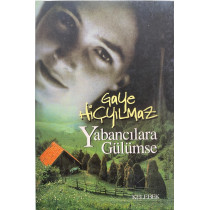 Yabancılara Gülümse - Gaye Hiçyılmaz  Kelebek Yayınları  29,00 TL - eskicievi.com'da