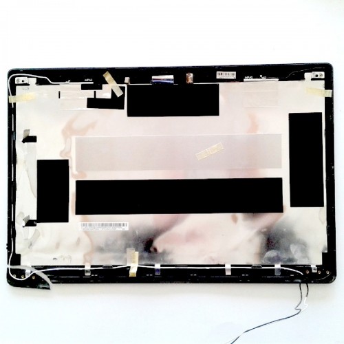Asus X55C - Ekran arka kapak (Köşesi Kırık )