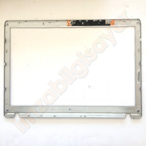 Sony Vaio VGN-SR39VN - Ekran Çerçevesi