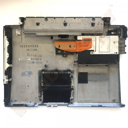 Sony Vaio VGN-SR39VN - Alt Kasa Batarya Üzerinde