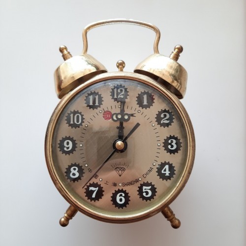 Tıkır Tıkır Çalışan Kurmalı Mekanik Shanghai Masa Saati