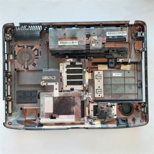 Acer Aspire 5530 Model-JALB0 -  Alt Kasa Batarya Üzerinde