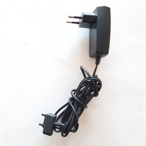 Sony Ericson CTS-60 - Telefon  Şarj Cihazı