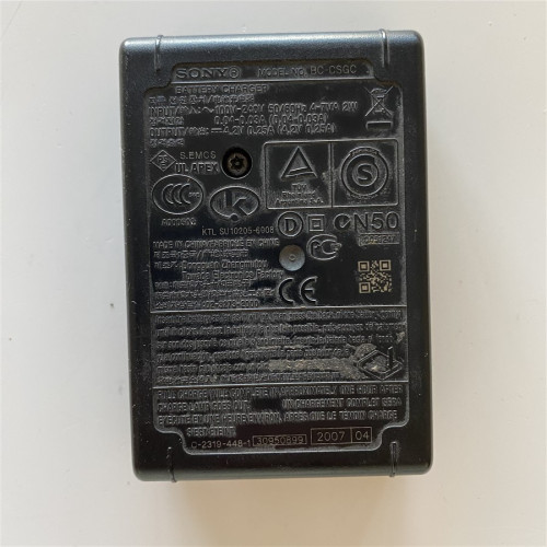 Sony - Batarya Şarj Cihazı - Model : BC-CSGC