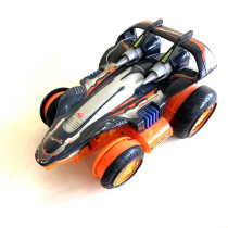 Çok Yönlü Kumandalı Oyuncak Araba