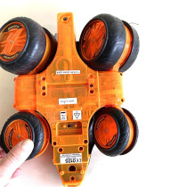 Çok Yönlü Kumandalı Oyuncak Araba